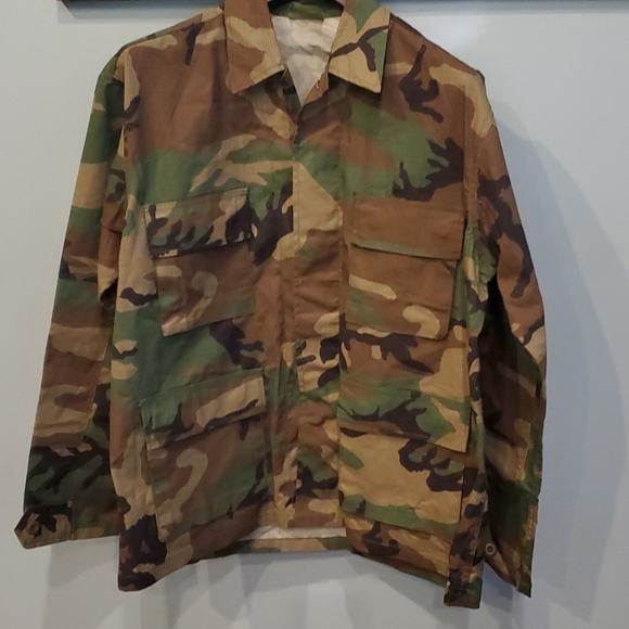 Other - 💰Military Camo Button Down💰